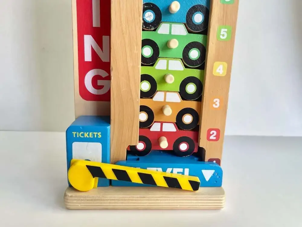 Melissa & Doug Stack & Count Parking Garage